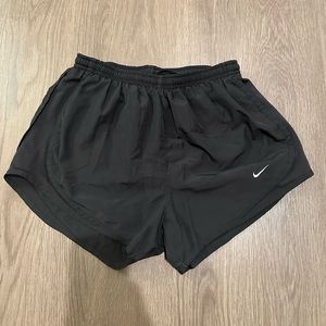 Women’s Nike tempo shorts - small